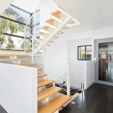 Ocean View Villa *